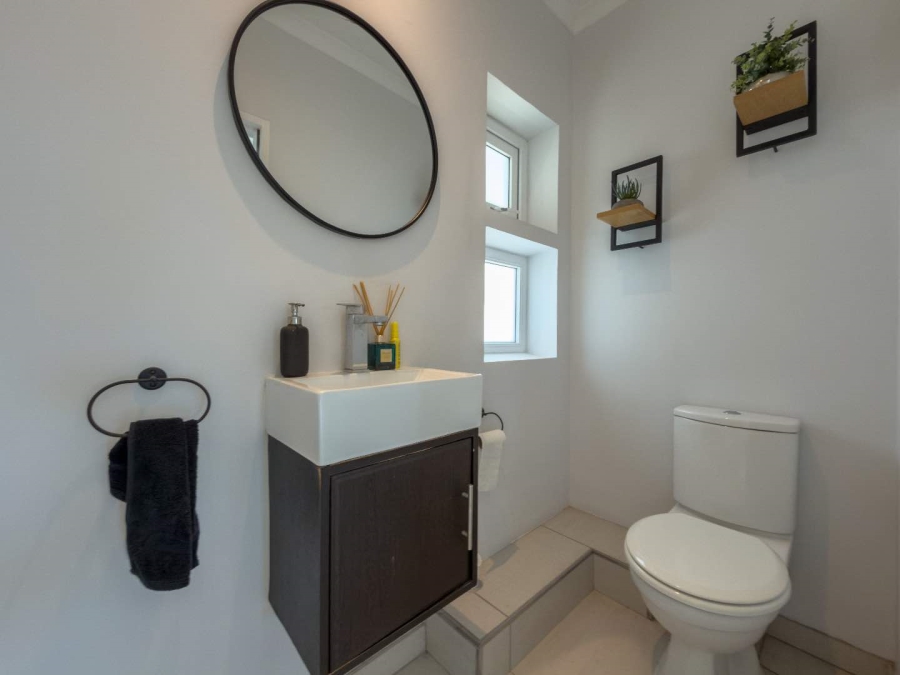 4 Bedroom Property for Sale in Sunset Beach Western Cape